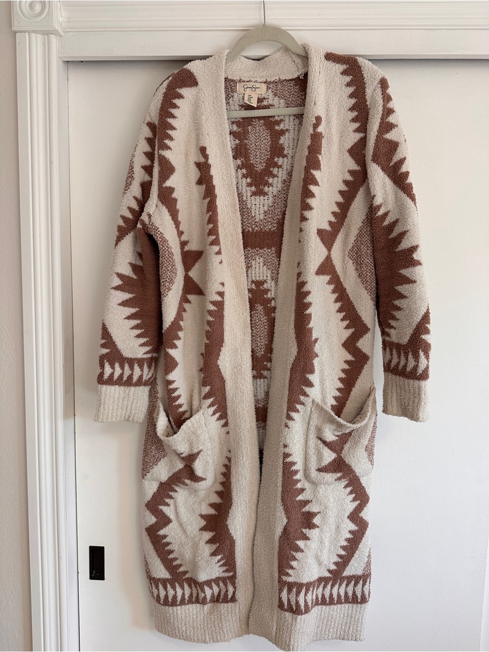 Cozy Geometric Open-Front Long Cardigan Sweater - Cream & Brown